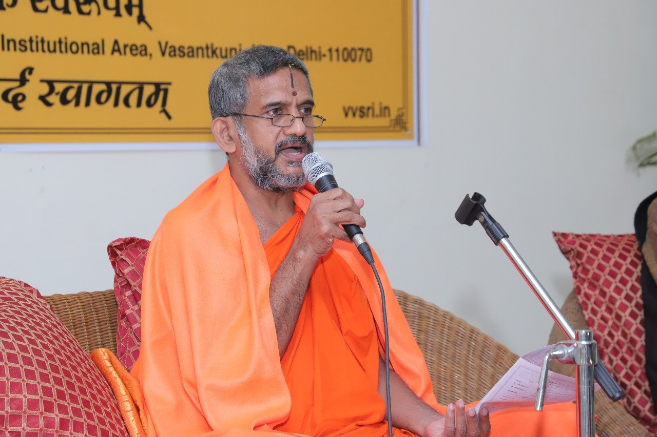 भारतीयपाश्चात्यदर्शनरीत्या शब्दार्थयोः वैज्ञानिकं स्वरूपम्।